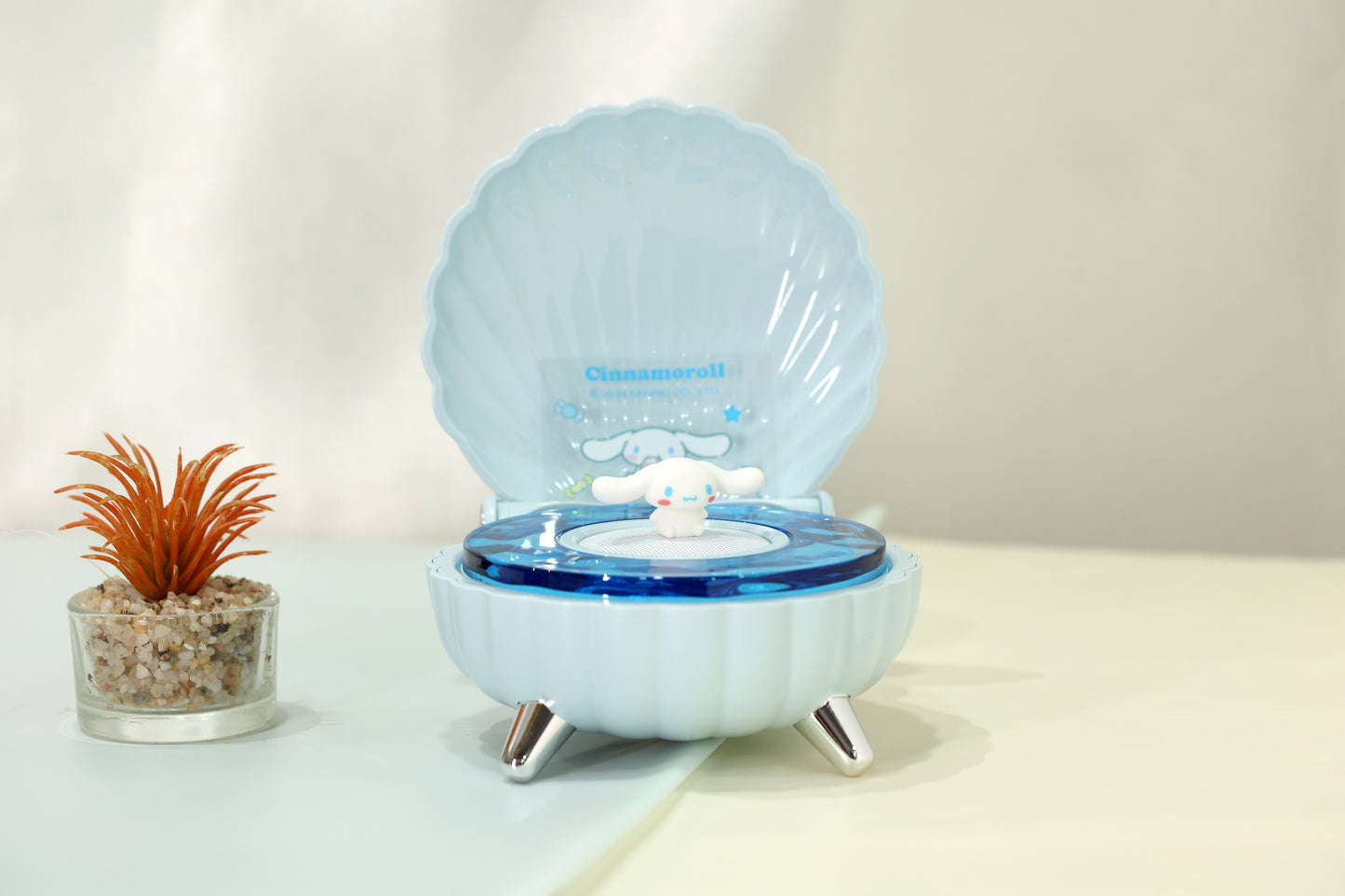 Sea Shell Design Bluetooth Speaker with Opening Cover