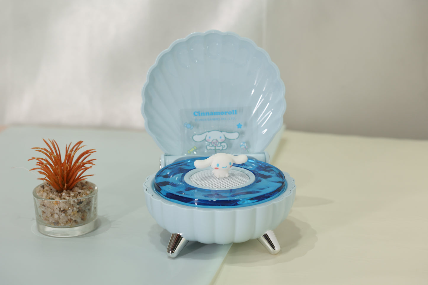 Sea Shell Design Bluetooth Speaker with Opening Cover