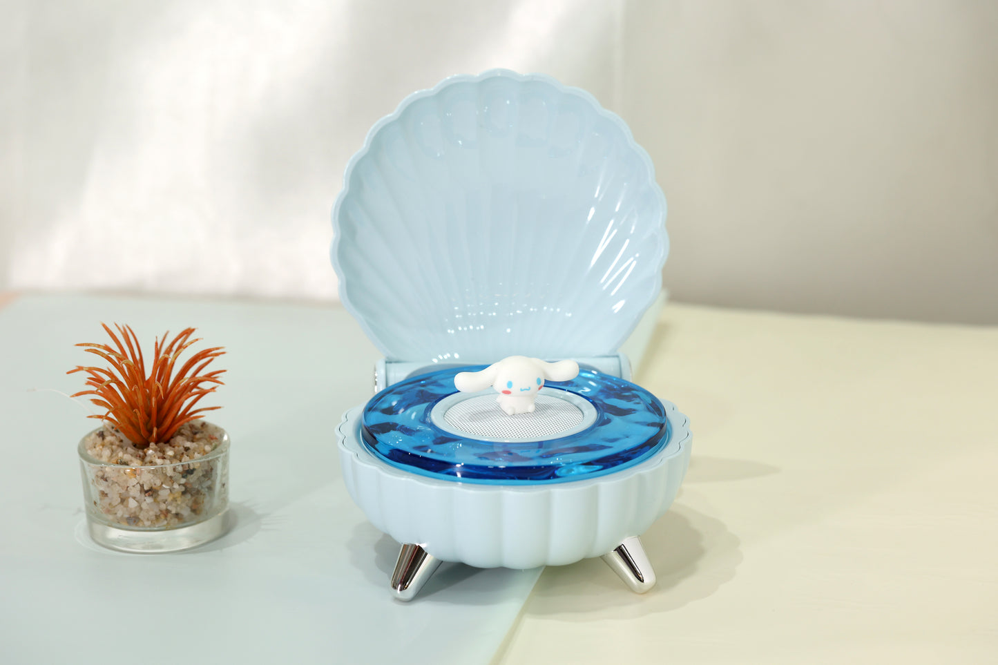 Sea Shell Design Bluetooth Speaker with Opening Cover