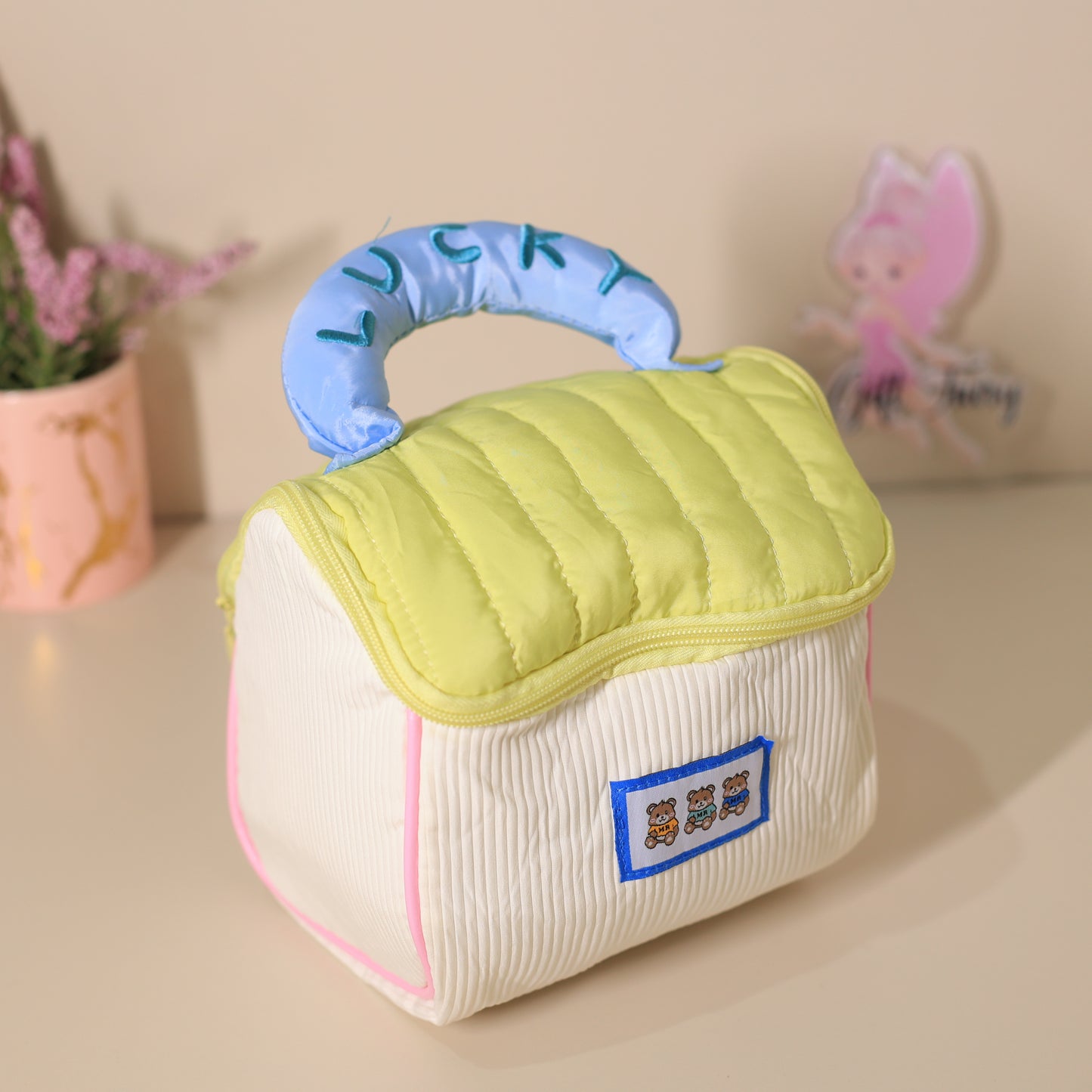 Cute Kids Travel Organizer with Padded Handle – Hut Shape