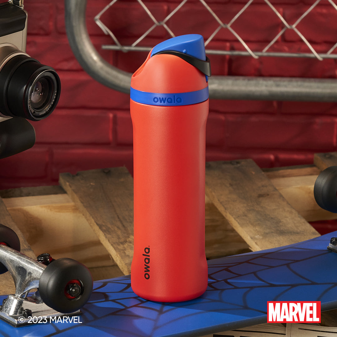 Marvel × Owala Spider-Man Red FreeSip Bottle | 24oz