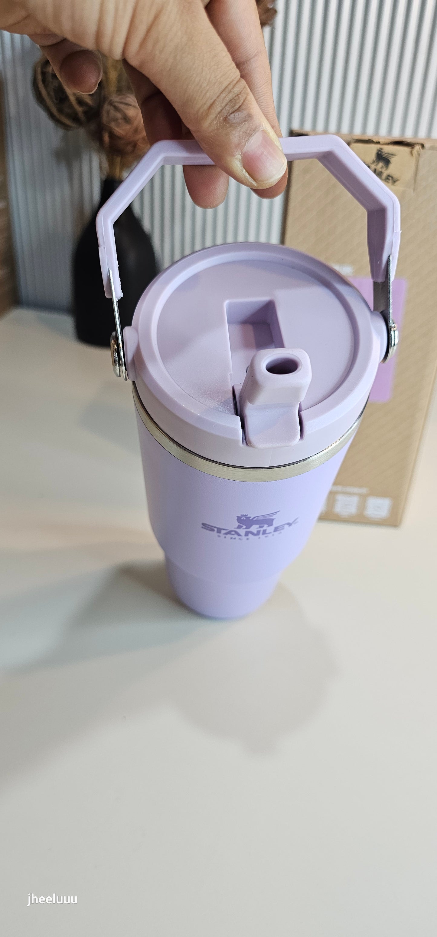 Stanley IceFlow Flip Straw Tumbler 0.88L | Lilac with Handle