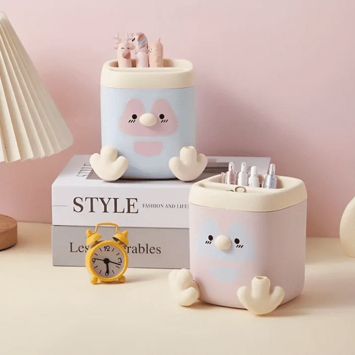 Kawaii Penguin Pen Stand.