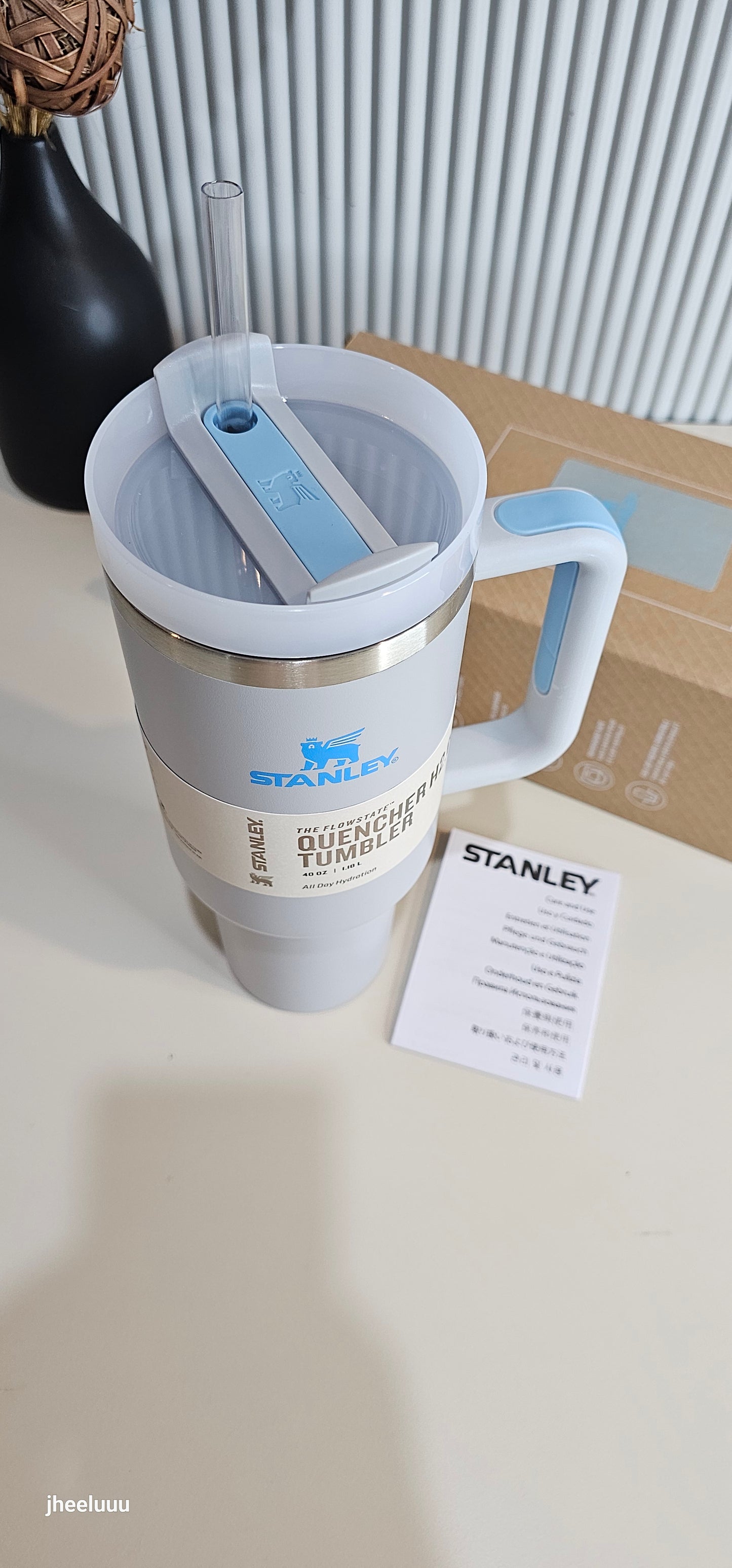 Stanley Quencher H2.0 FlowState™ Tumbler | Moonstone Grey | 1.18L | 40oz