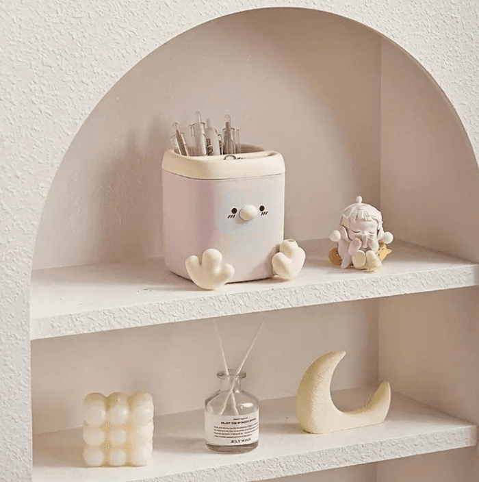 Kawaii Penguin Pen Stand.