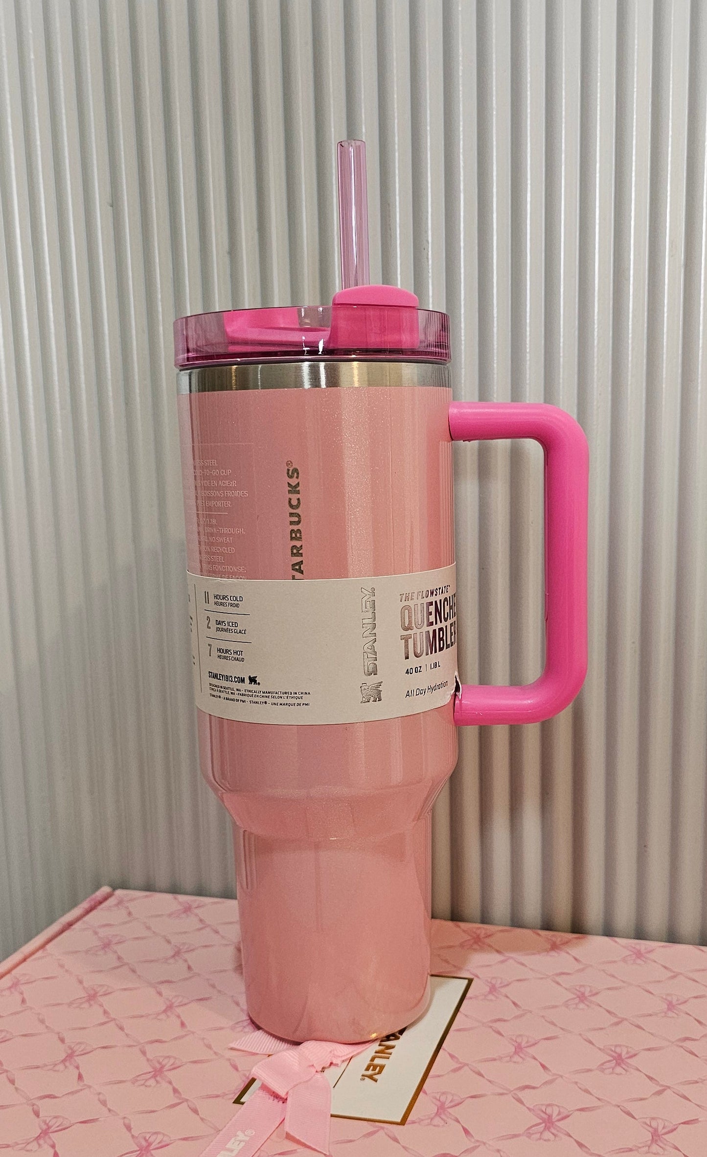 Starbucks x Stanley Light Pink Gloss Quencher Tumbler | 40oz (1.18L) | Limited Edition