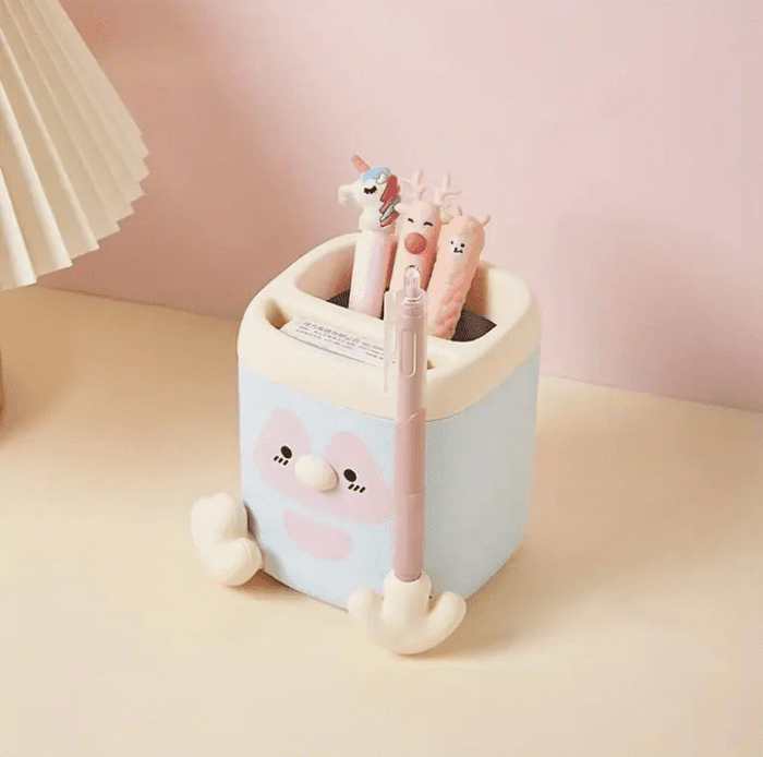 Kawaii Penguin Pen Stand.