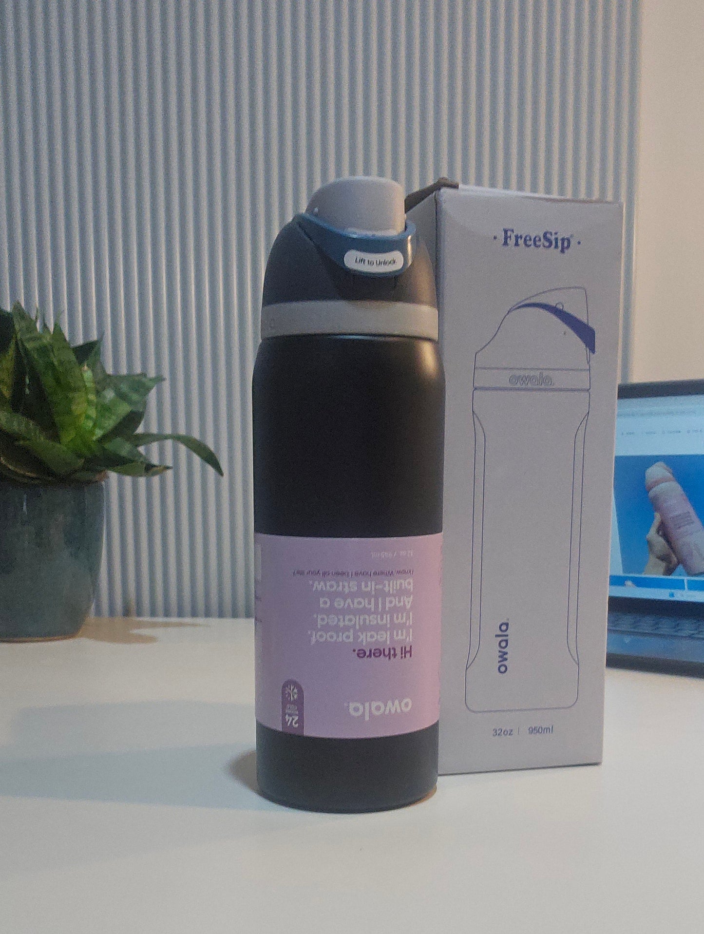 Owala Solid Plain Colour Sip N Swig Bottle – 945ml
