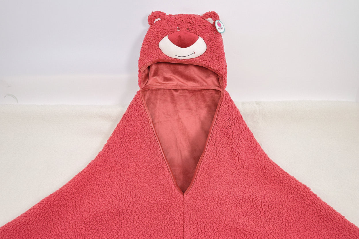 Sanrio Purr- fectly Cozy Wearable Blanket. [Lotso]