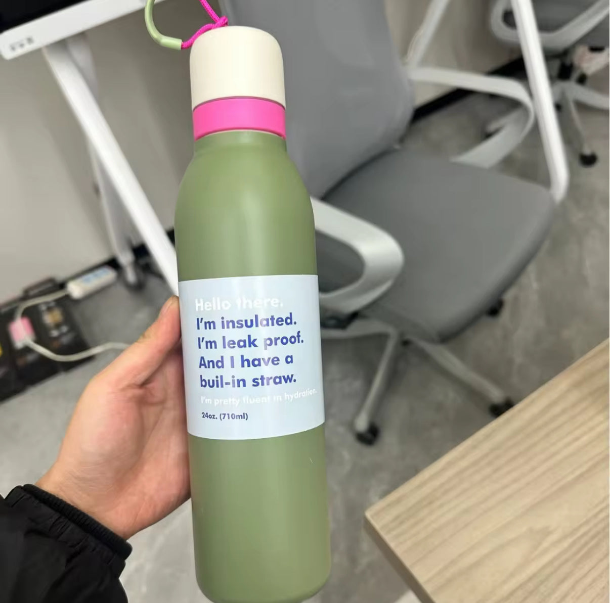 FreeSip Twist Insulated Stainless Steel Water Bottle with Built-in Straw & Carry Hook | Leak-Proof